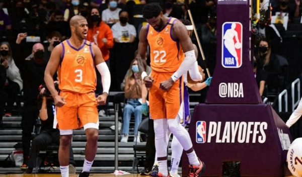 Ayton không gặp bất lợi đối với tám người chơi bên trong, Lakers sắp cất cánh trong mùa giải mới