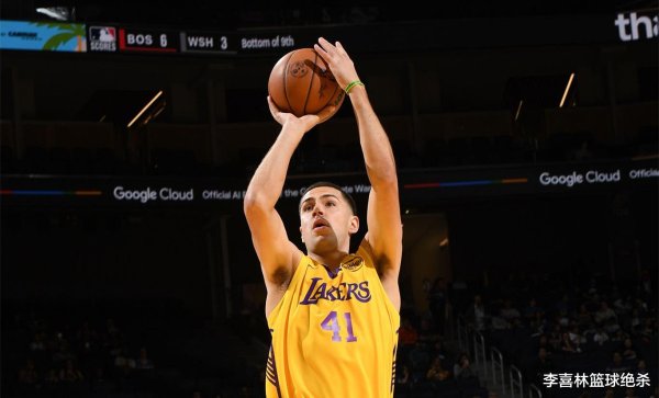 44 điểm + 8 ba điểm trong hai trò chơi! Các Lakers đang che giấu một tiền đạo 2.03 tuổi 26 tuổi: Super Shooter Studentack?