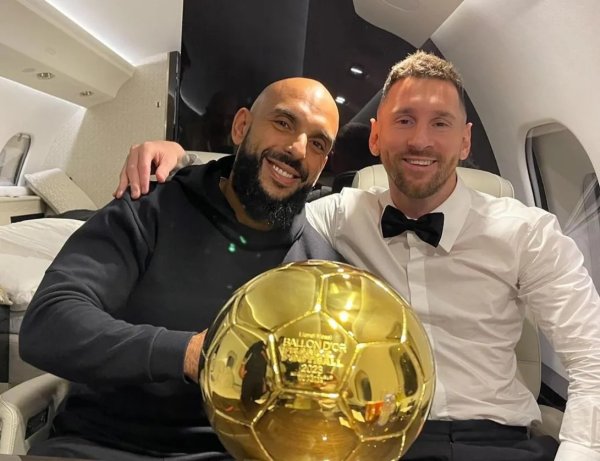 Bodyguard: Messi coi tôi như một người bạn và từng yêu cầu tôi sử dụng quả bóng vàng để nói, 
